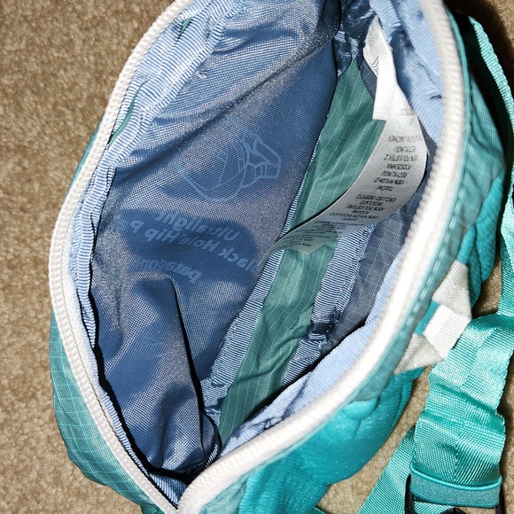 patagonia mini black hole hip pack - Picture 7 of 9